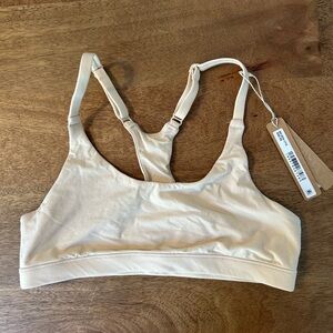 SKIMS Fits Everybody Racerback Scoop Bralette Sand